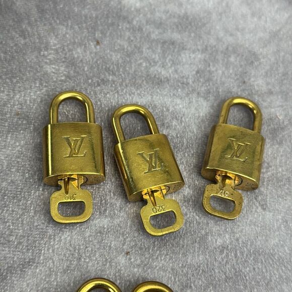 Louis Vuitton Lock & Keys Replacement Gold - Picture 6 of 9